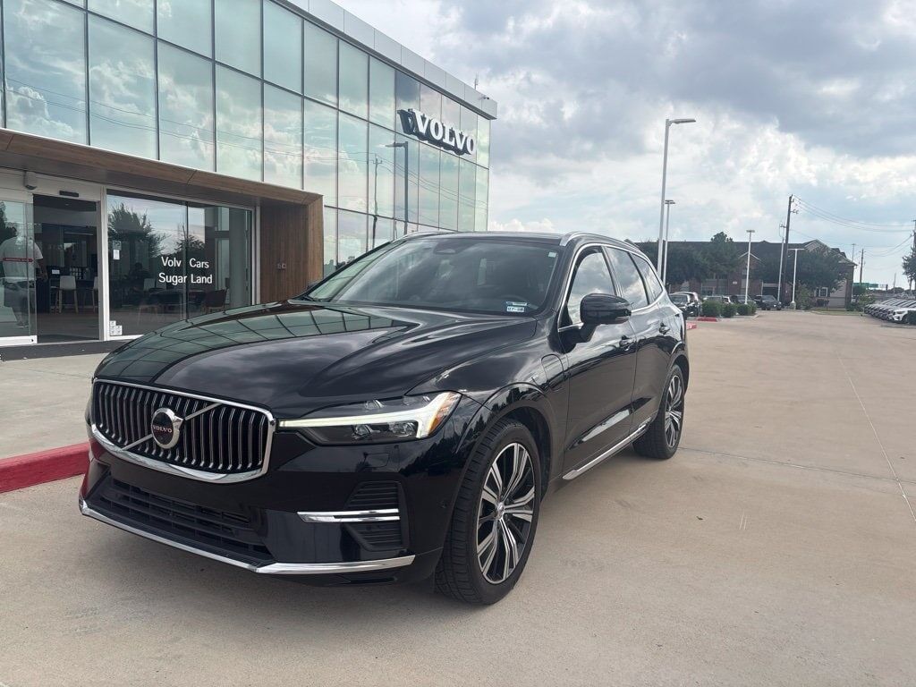 2022 VOLVO XC60