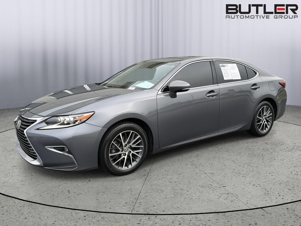 2018 LEXUS ES