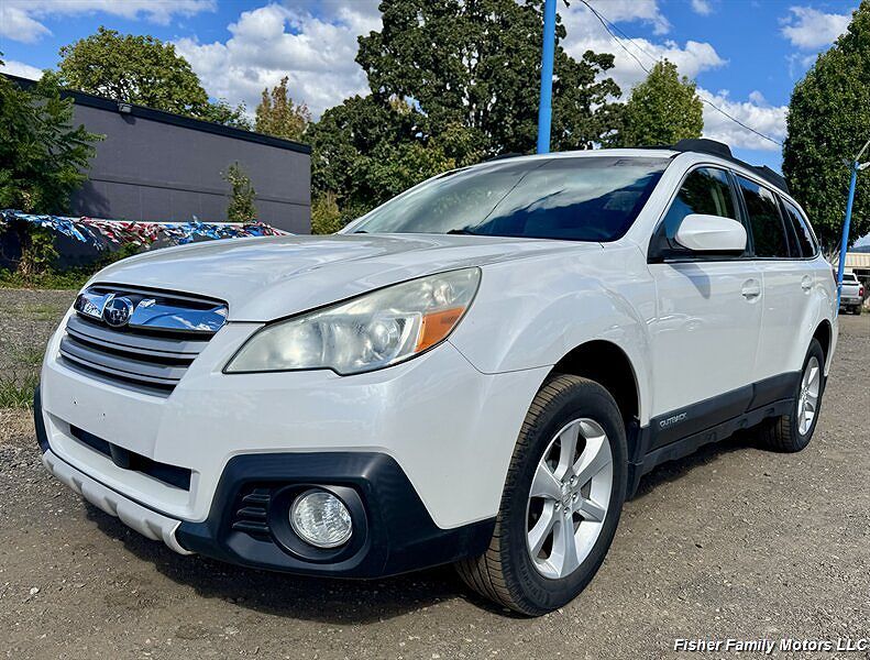 2013 SUBARU Outback