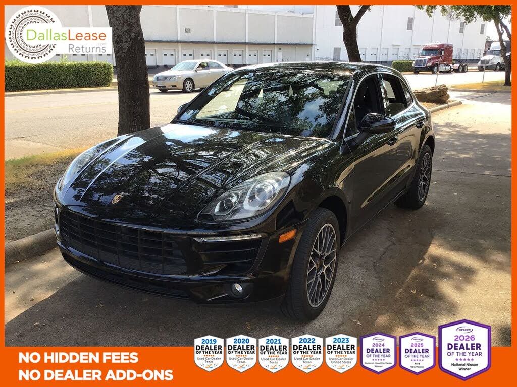 2017 PORSCHE Macan