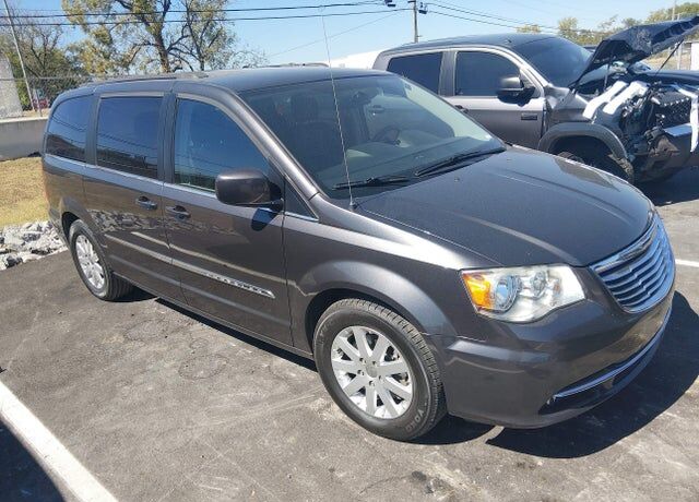 2016 CHRYSLER Town and Country
