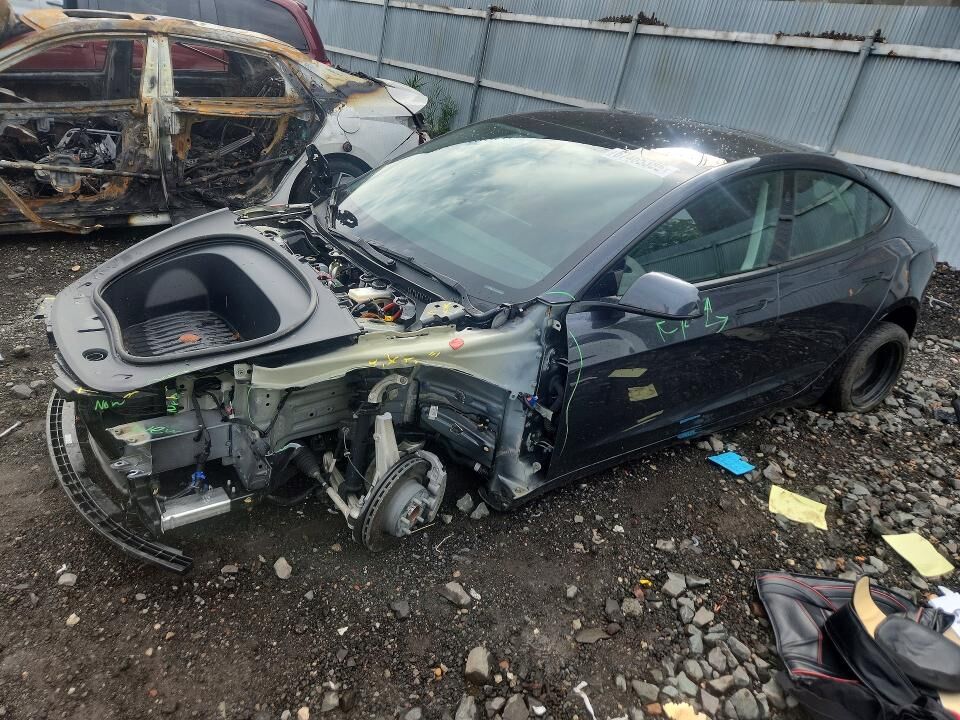 2025 TESLA Model 3
