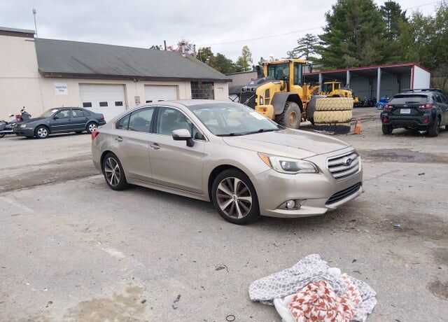 2015 SUBARU Legacy