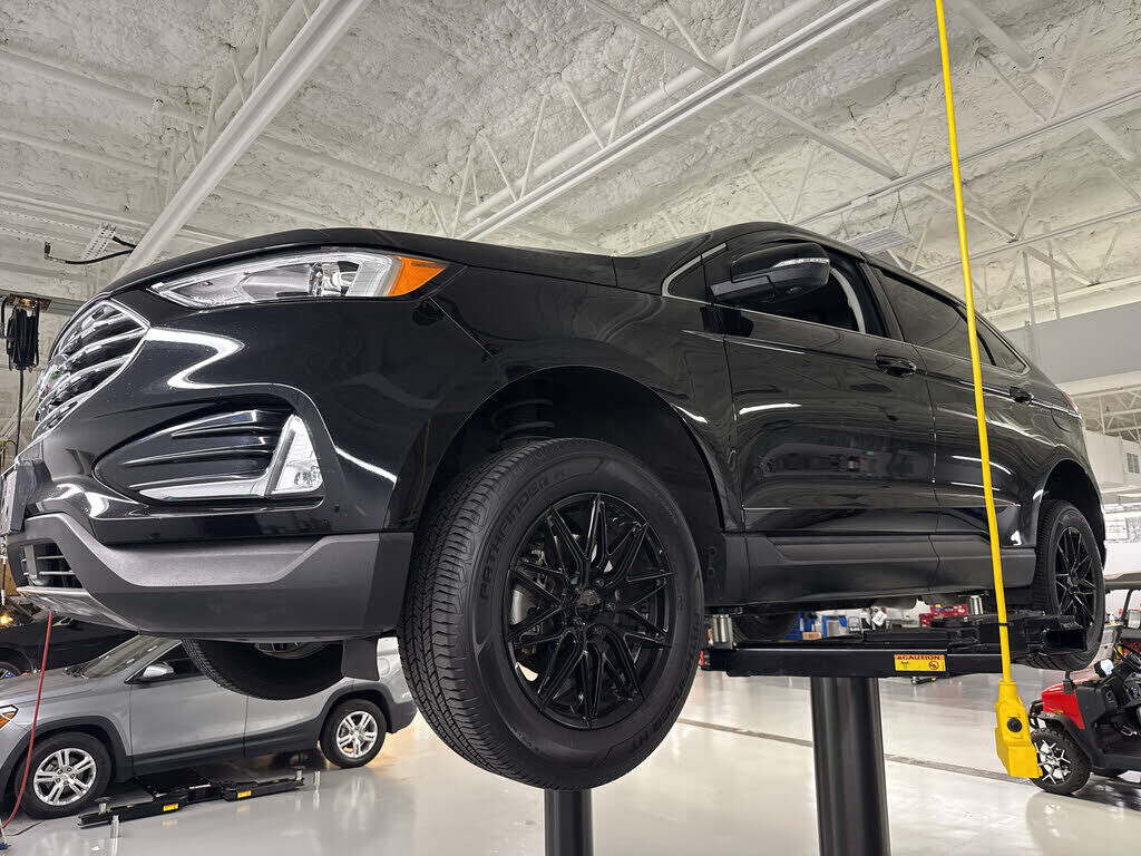 2020 FORD Edge