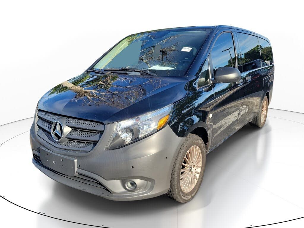 2021 Mercedes-Benz METRIS