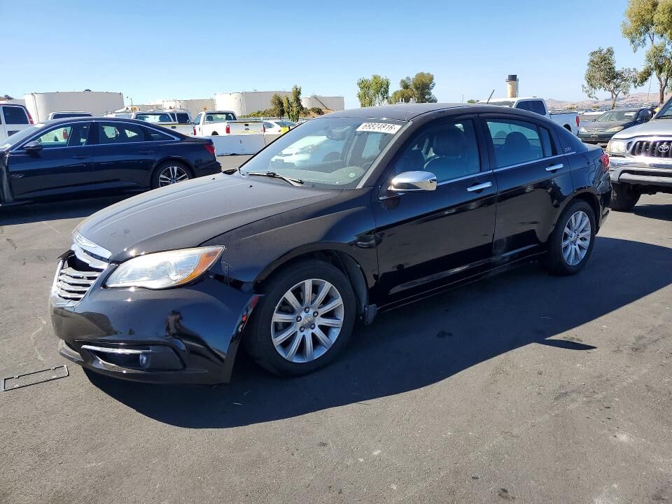 2013 CHRYSLER 200