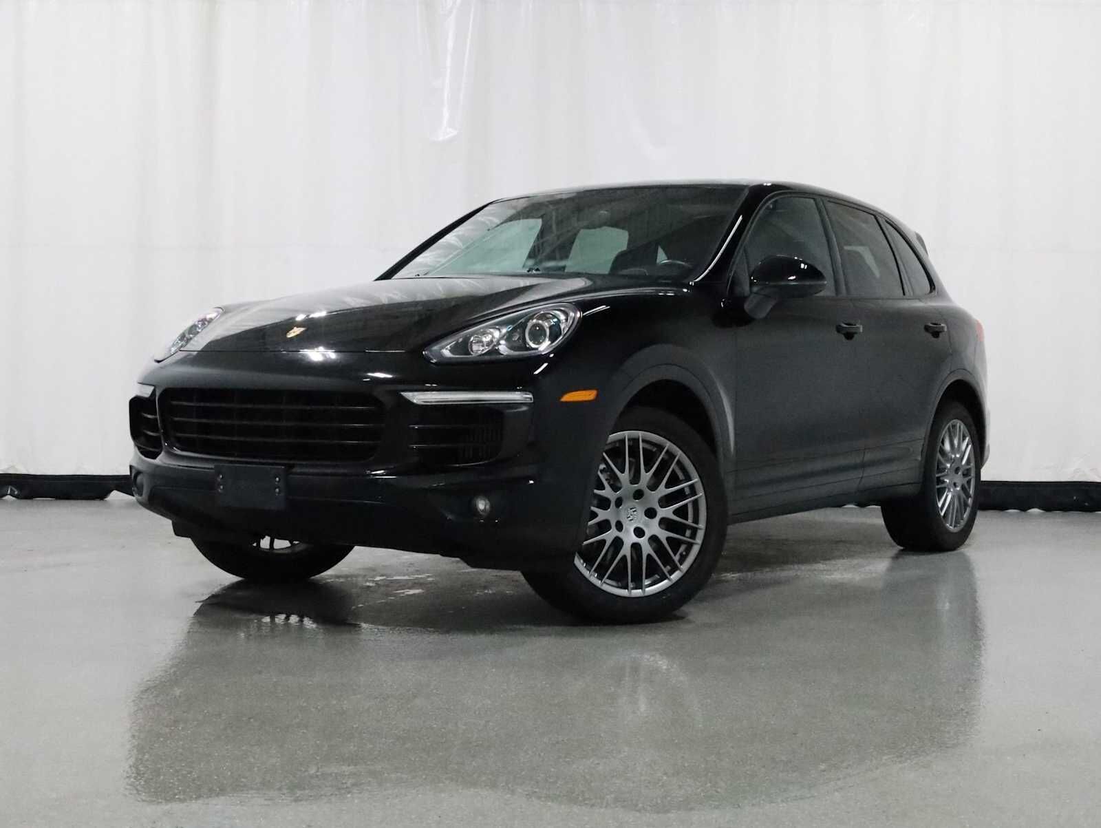 2017 PORSCHE Cayenne