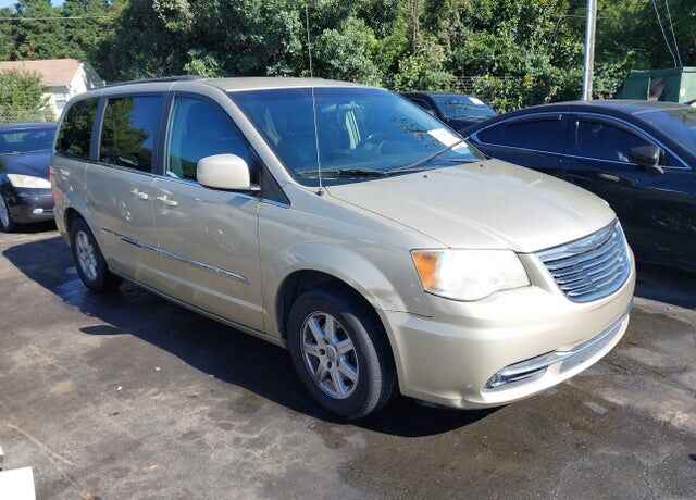 2011 CHRYSLER Town and Country