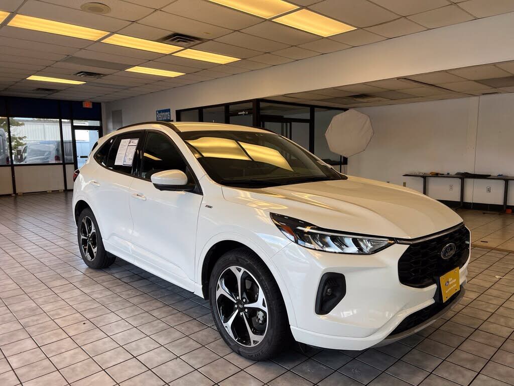 2023 FORD Escape