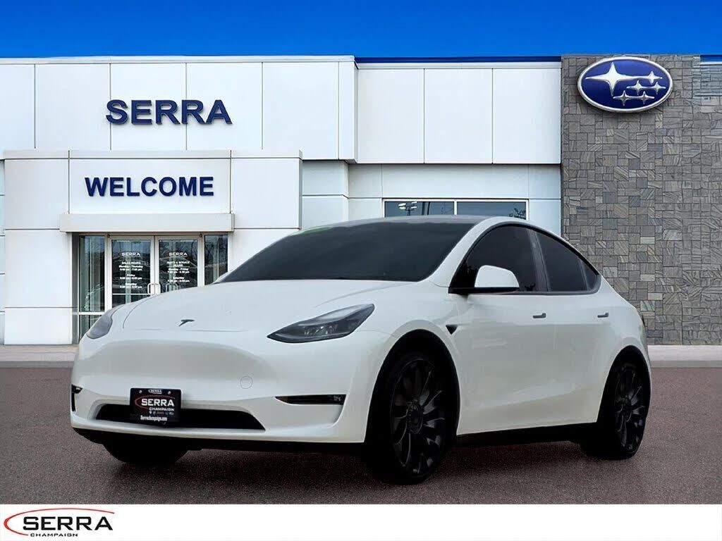 2025 TESLA Model Y