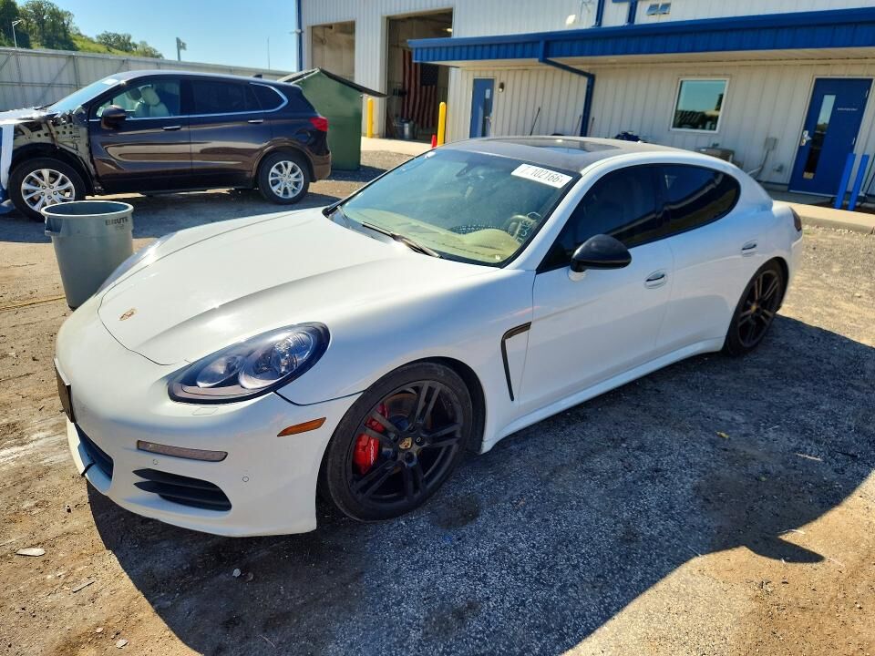 2015 PORSCHE Panamera
