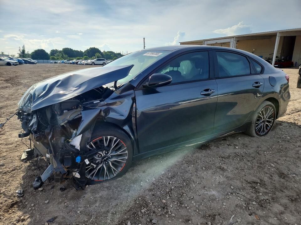 2023 KIA Forte