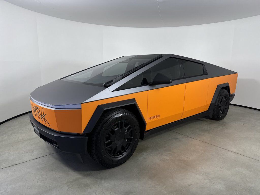 2024 TESLA Cybertruck