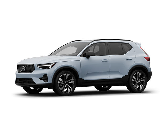 2026 VOLVO XC40