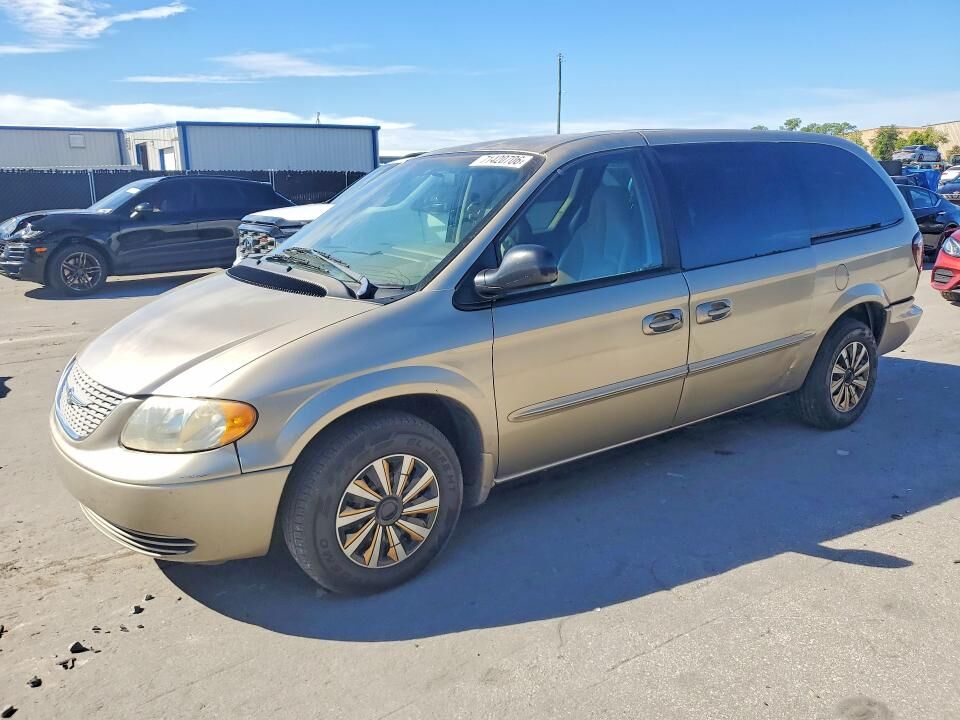 2002 CHRYSLER Town and Country