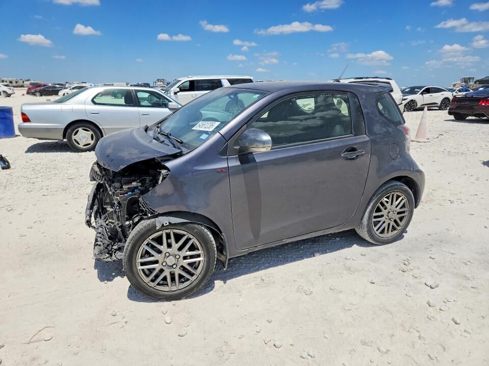 2013 TOYOTA Scion