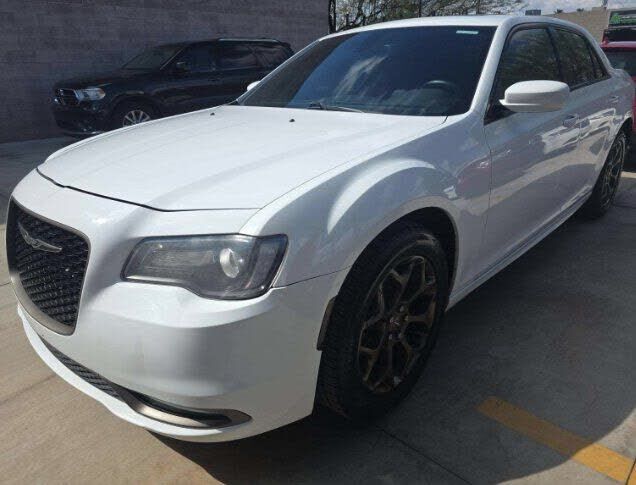 2016 CHRYSLER 300