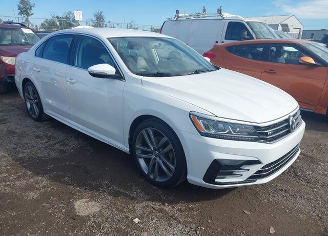 2016 VOLKSWAGEN Passat