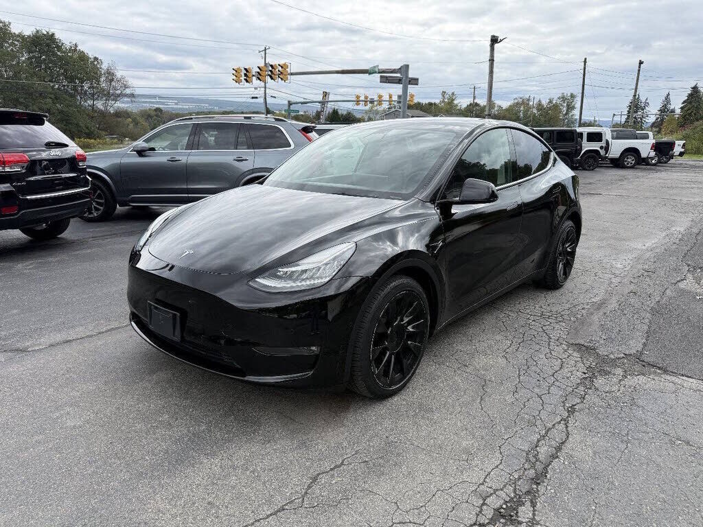 2022 TESLA Model Y