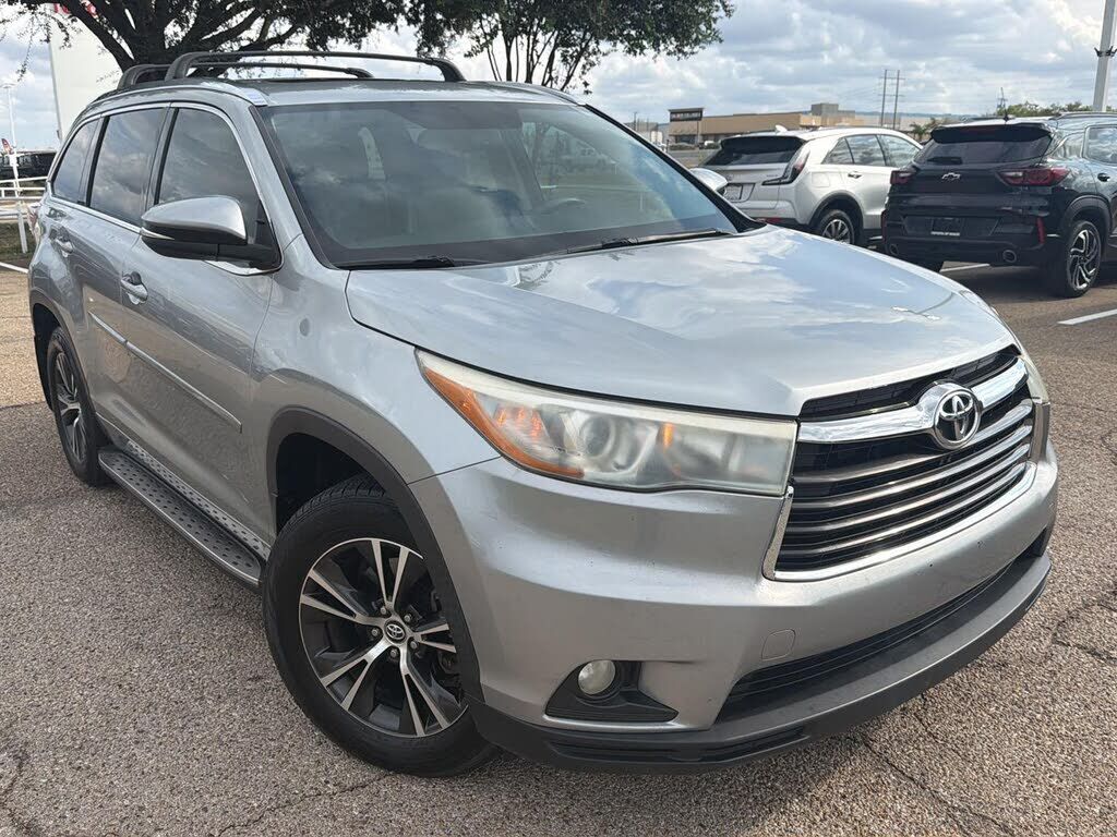 2016 TOYOTA Highlander