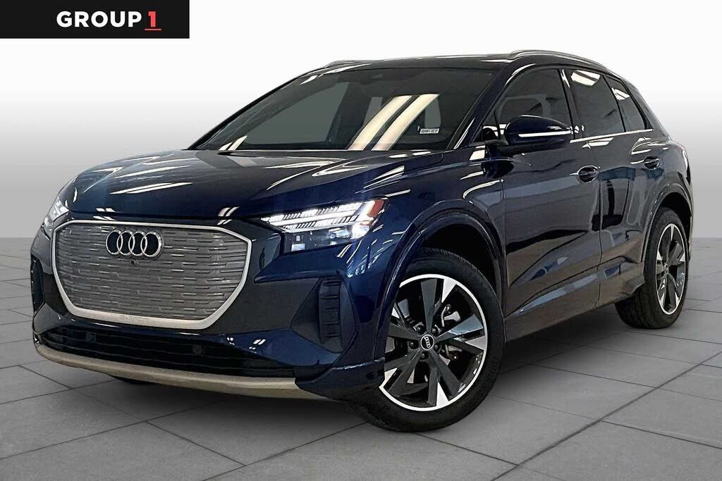2022 AUDI Q4
