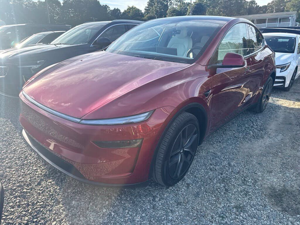2026 TESLA Model Y