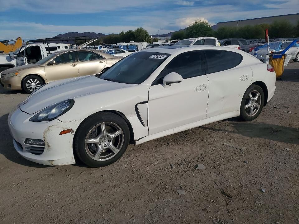 2011 PORSCHE Panamera