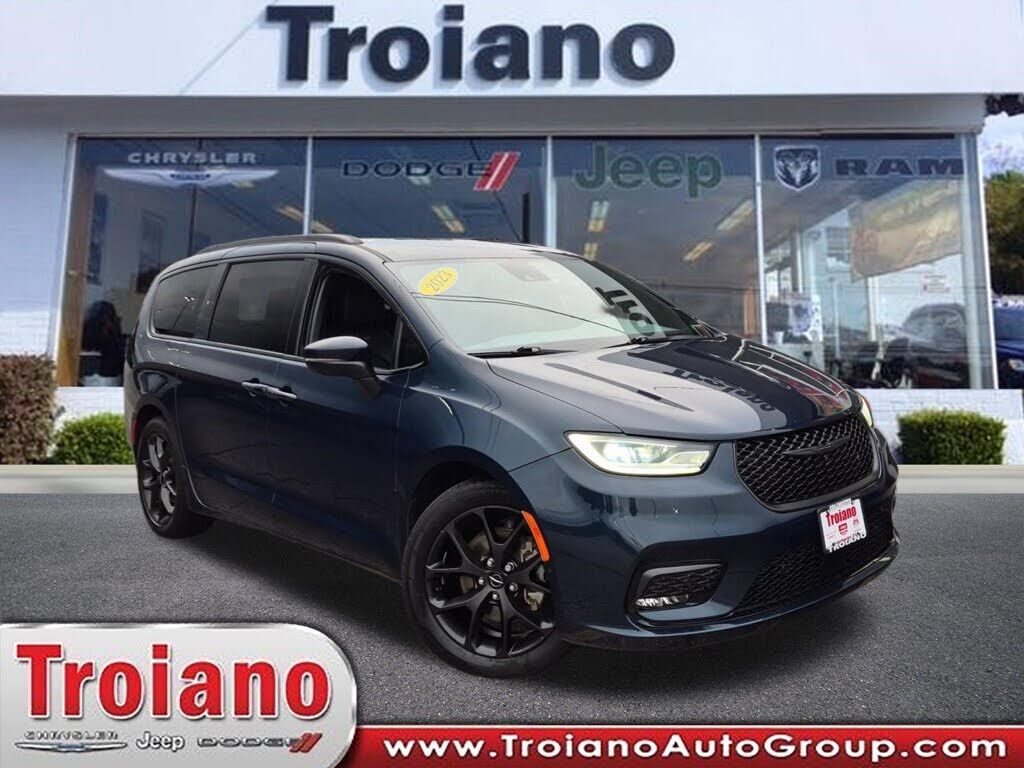 2023 CHRYSLER Pacifica