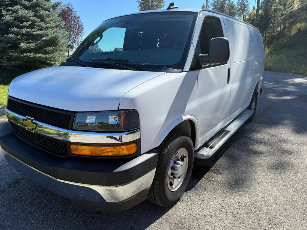 2025 CHEVROLET Express