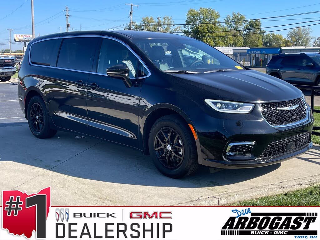 2026 CHRYSLER Pacifica