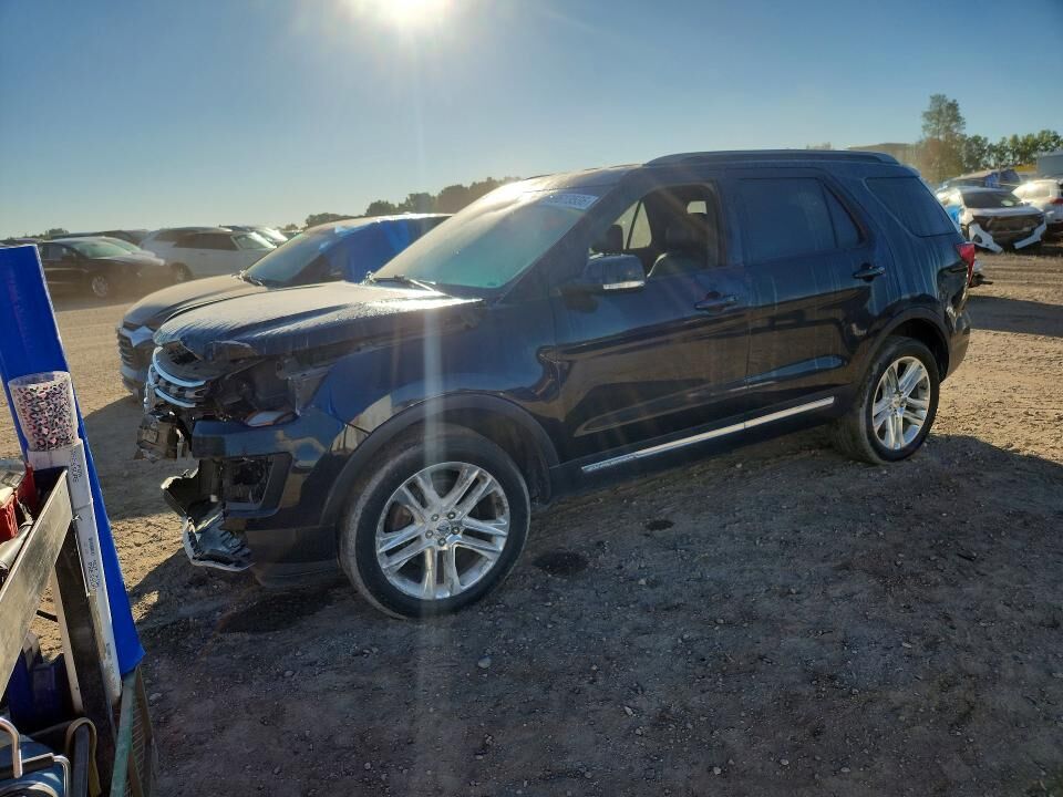 2017 FORD Explorer