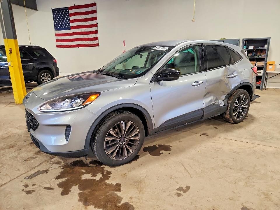 2022 FORD Escape