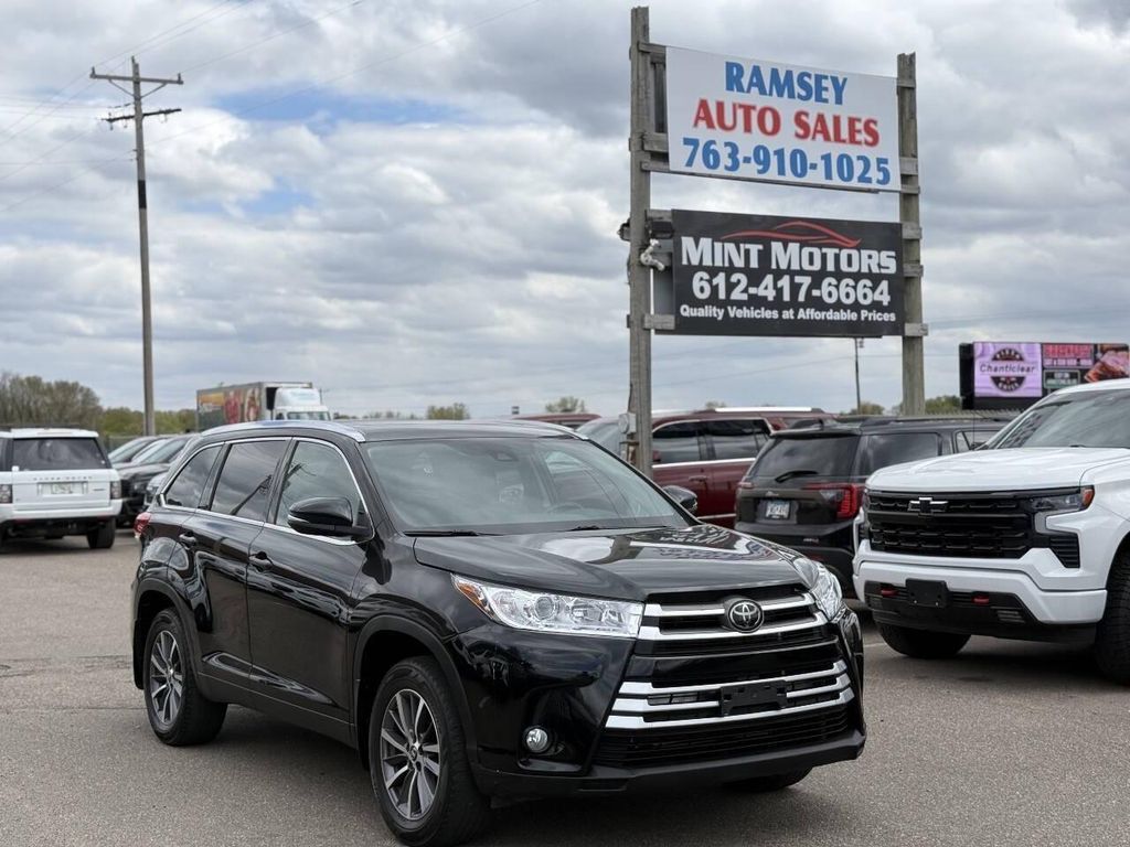 2019 TOYOTA Highlander