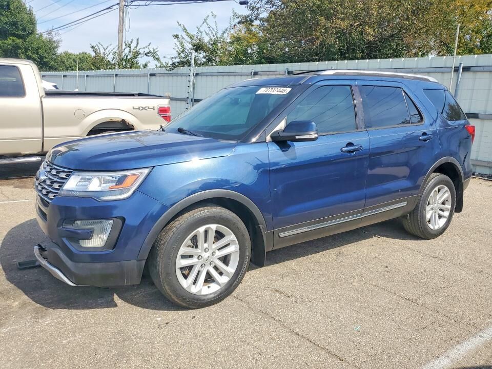 2017 FORD Explorer