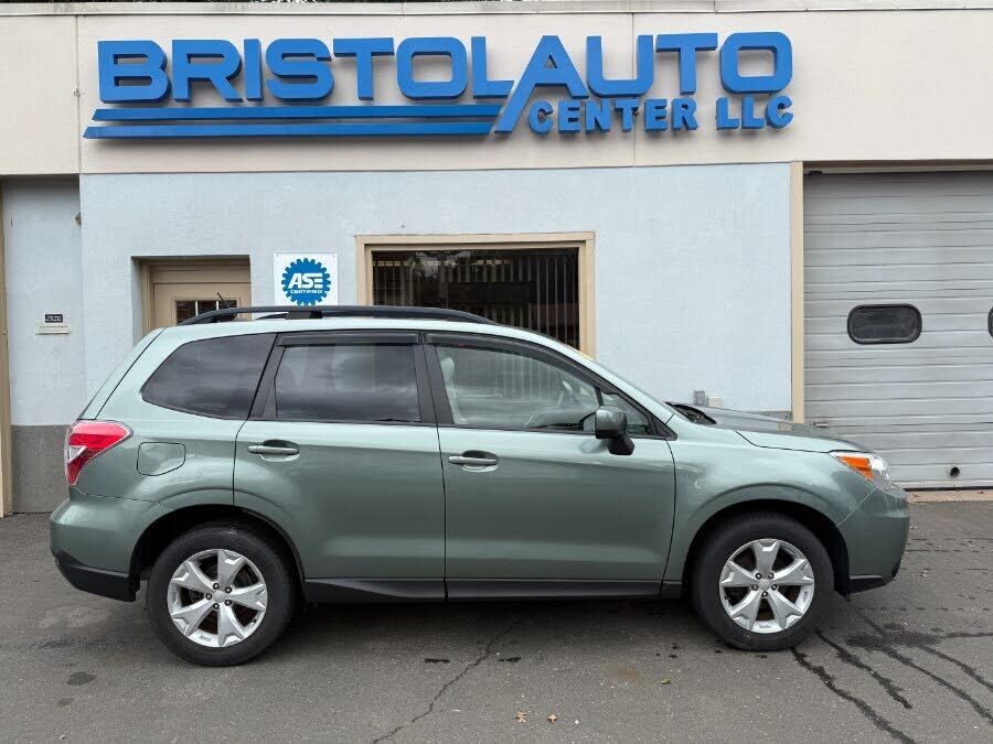 2015 SUBARU Forester