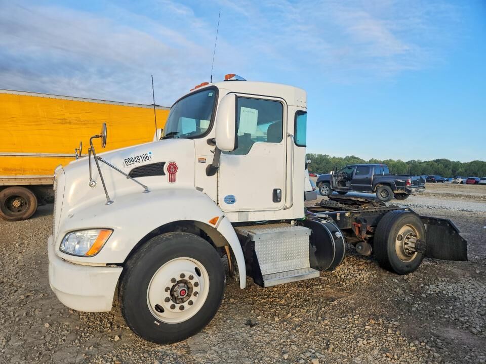 2015 KENWORTH T3 Series