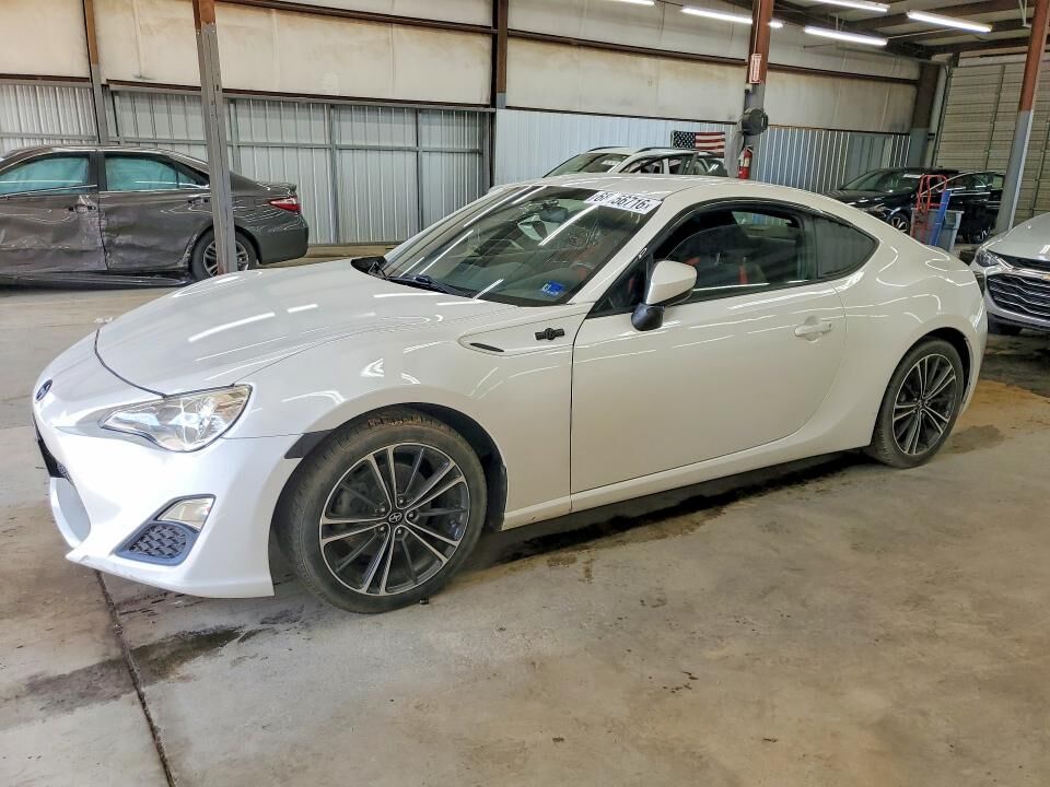 2013 TOYOTA Scion