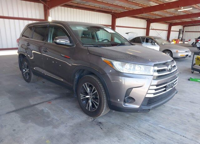 2019 TOYOTA Highlander