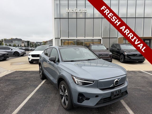 2023 VOLVO C40