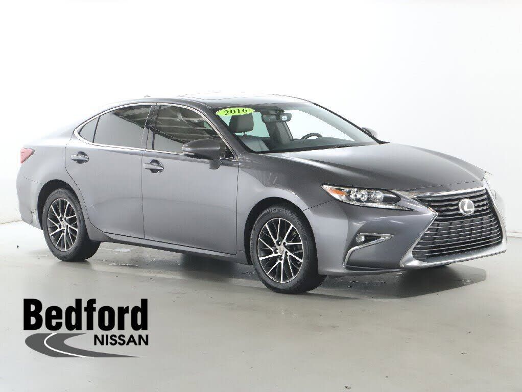 2016 LEXUS ES
