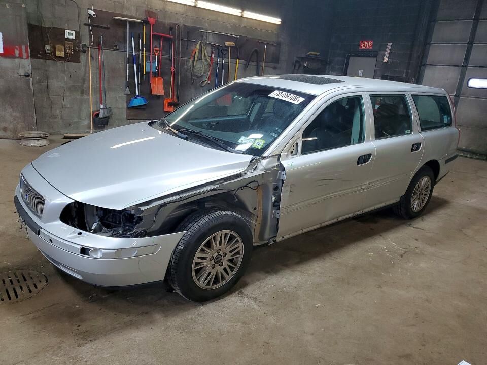 2004 VOLVO V70
