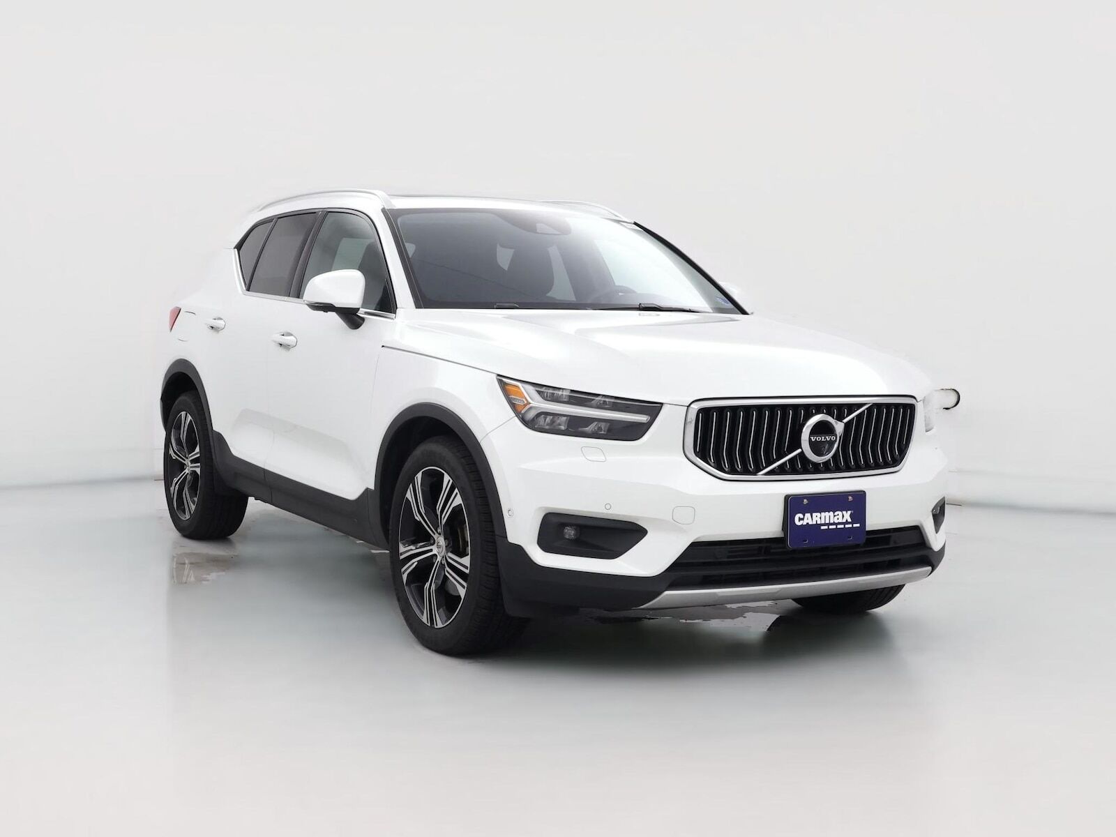 2021 VOLVO XC40