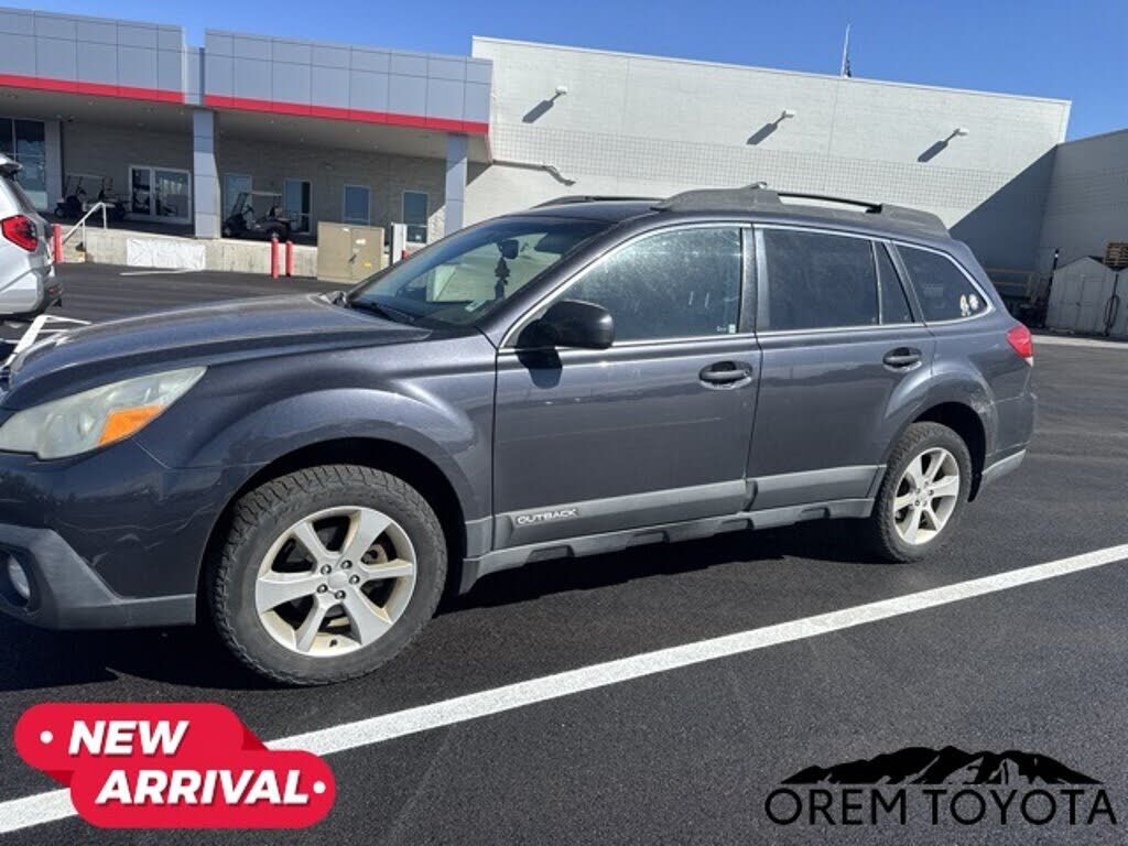 2013 SUBARU Outback