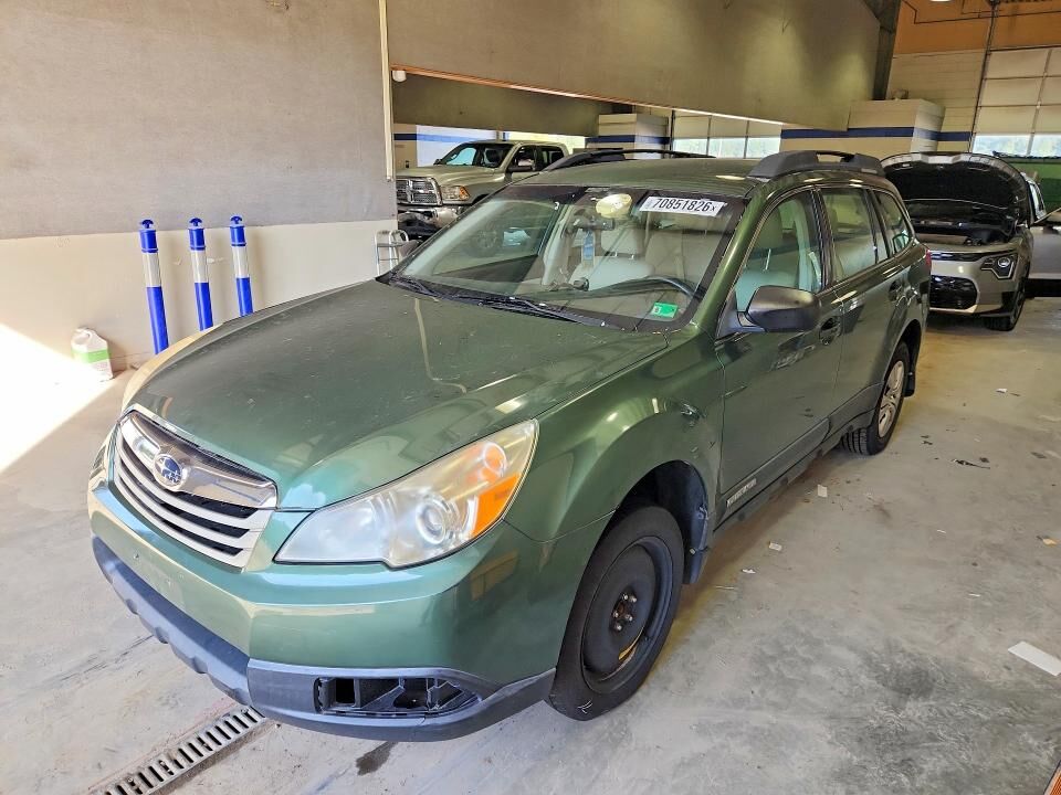 2011 SUBARU Outback