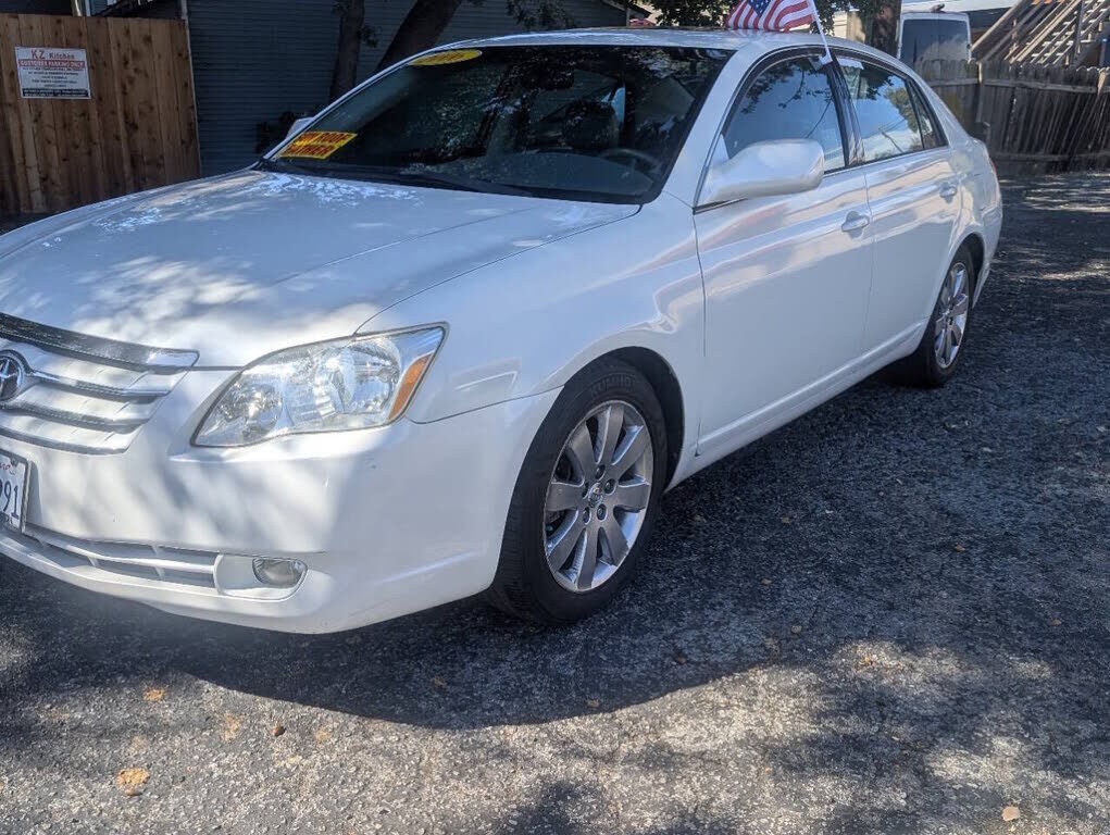 2006 TOYOTA Avalon