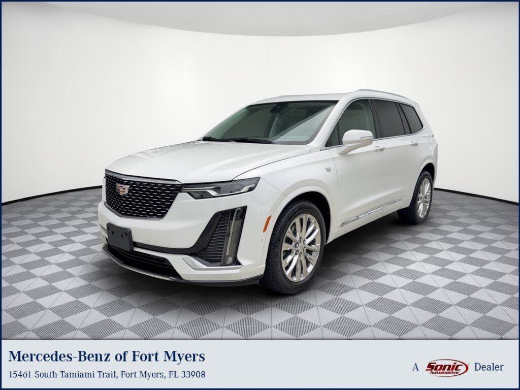 2021 CADILLAC XT6
