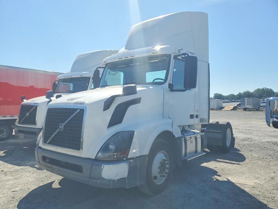 2018 VOLVO TRUCK VNL