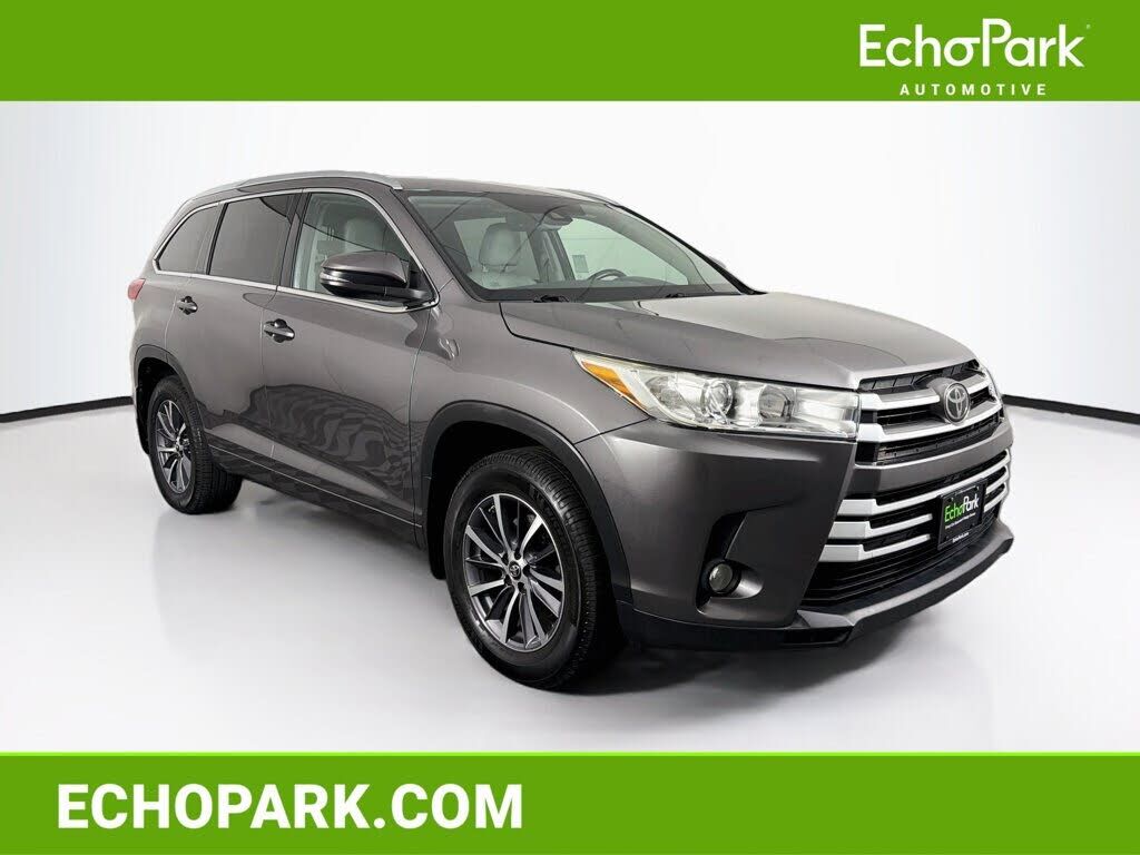 2017 TOYOTA Highlander