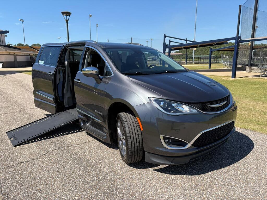 2018 CHRYSLER Pacifica