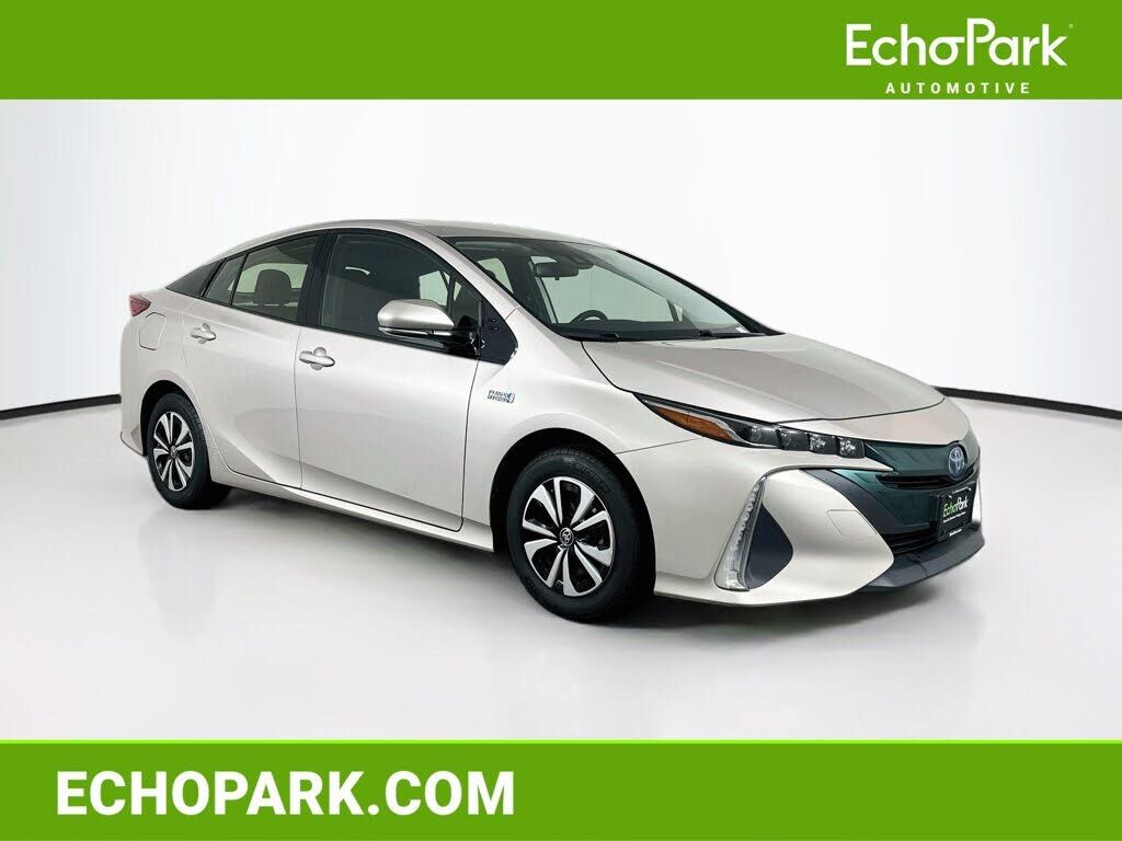 2019 TOYOTA Prius